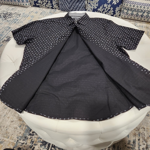 DKNY Black Button down Short Sleeve Large DKNY print - Picture 3 of 7